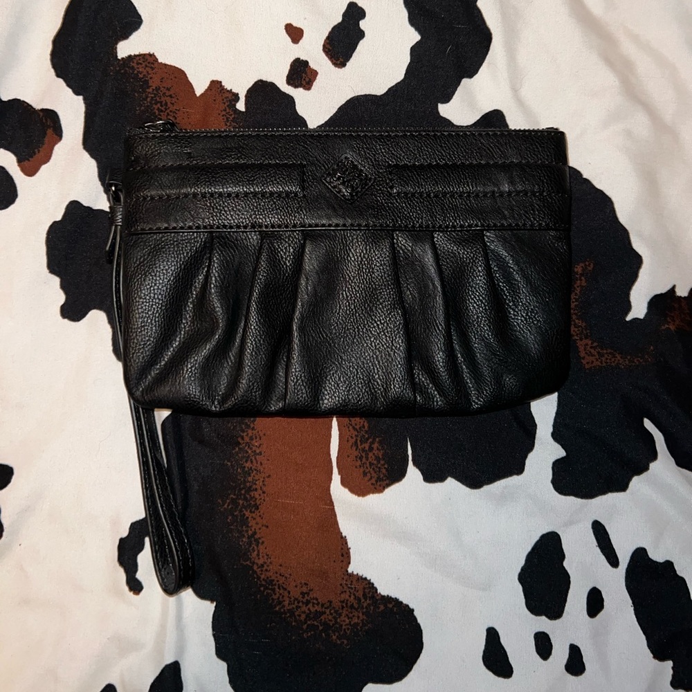 Vera Wang wristlet